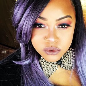 Meet your Posher, Nakaya